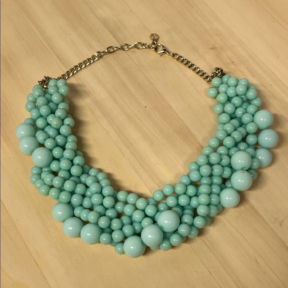 Elegant Beaded Necklace in Mint Green